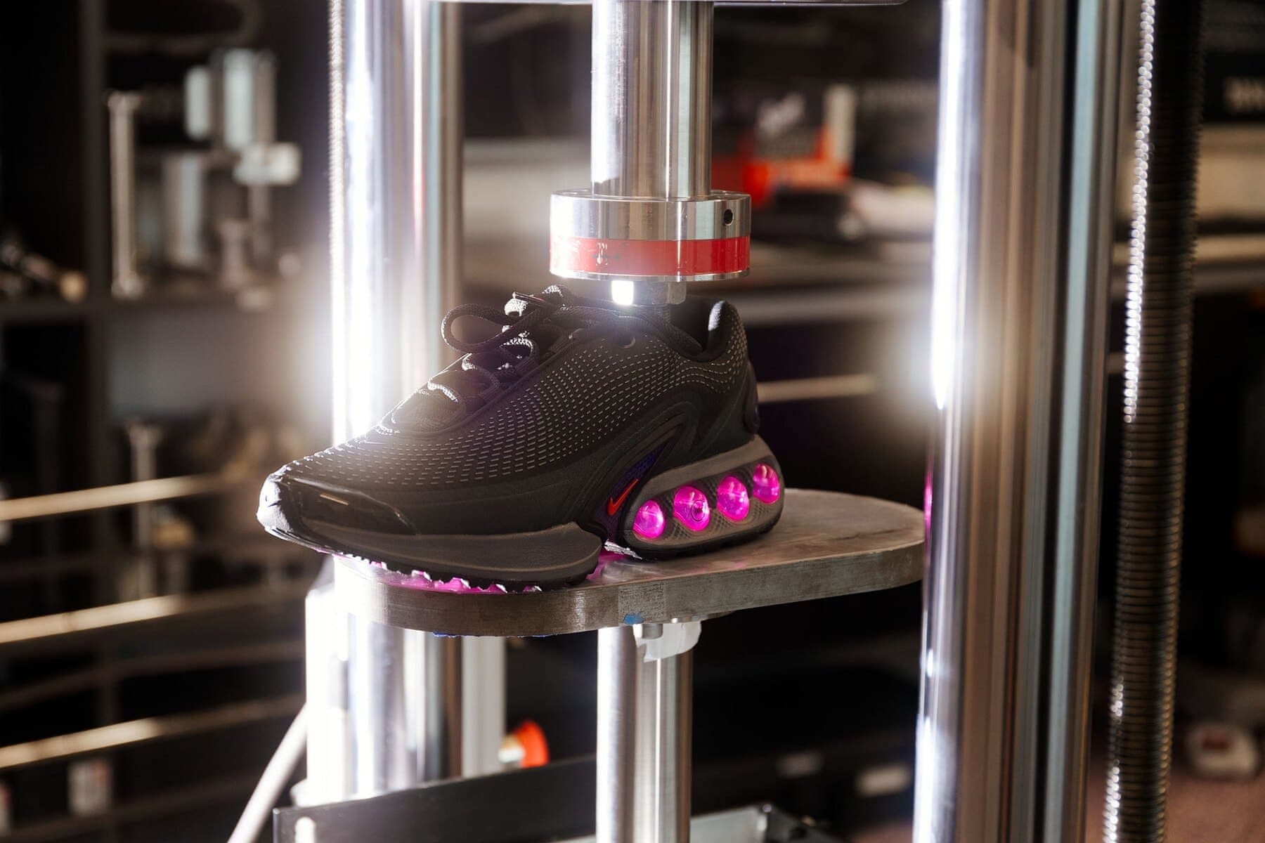 Кроссовки Nike Air Max Dn с подошвой Dynamic Air